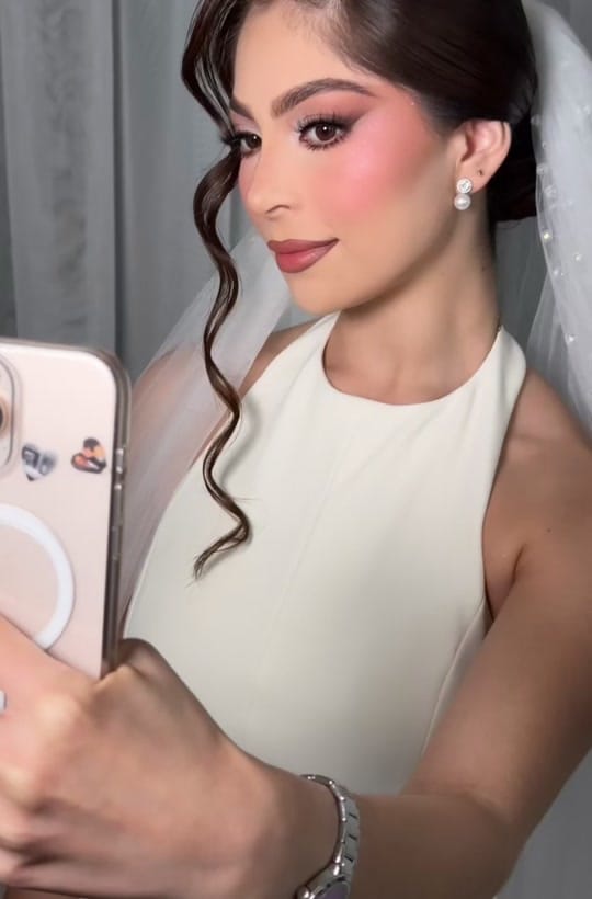 Post 1 by Adriana Miramontes on TikTok (video)