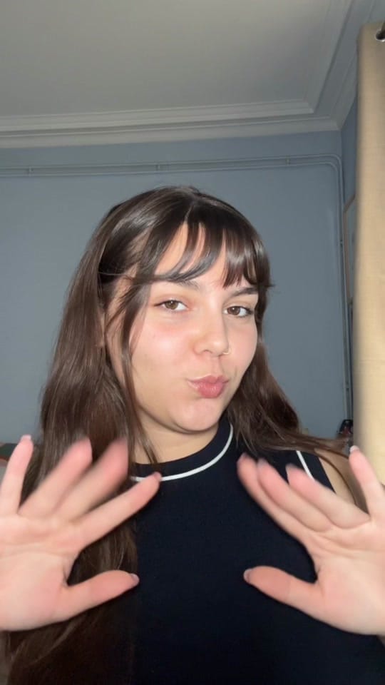 Post 7 by Anna on TikTok (video)