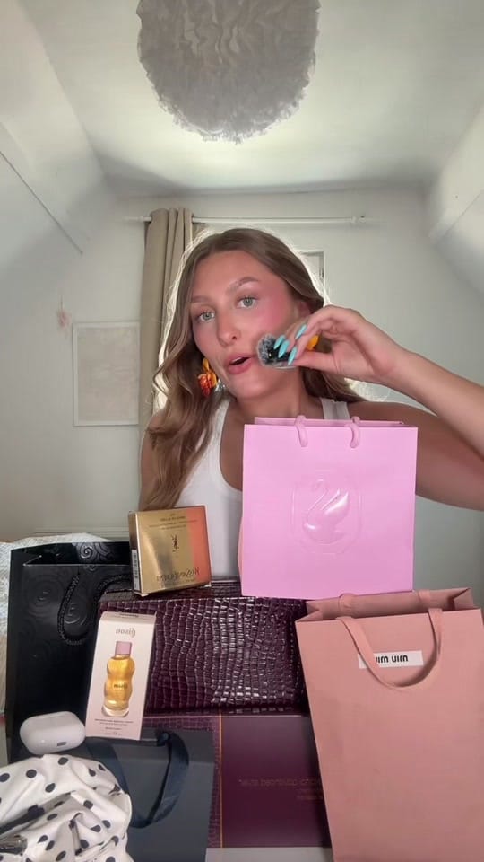 Post 2 by lili💋 on TikTok (video)