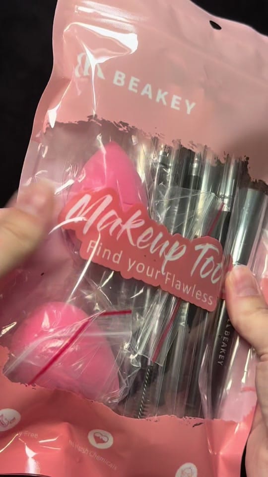 Post 8 by jess🧸 on TikTok (video)