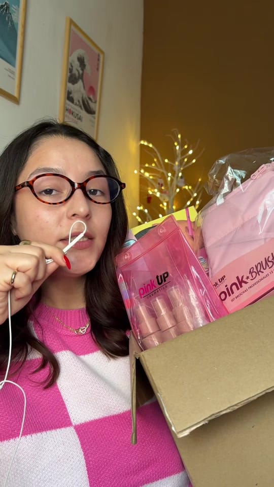 Post 8 by Aby Yoch on TikTok (video)
