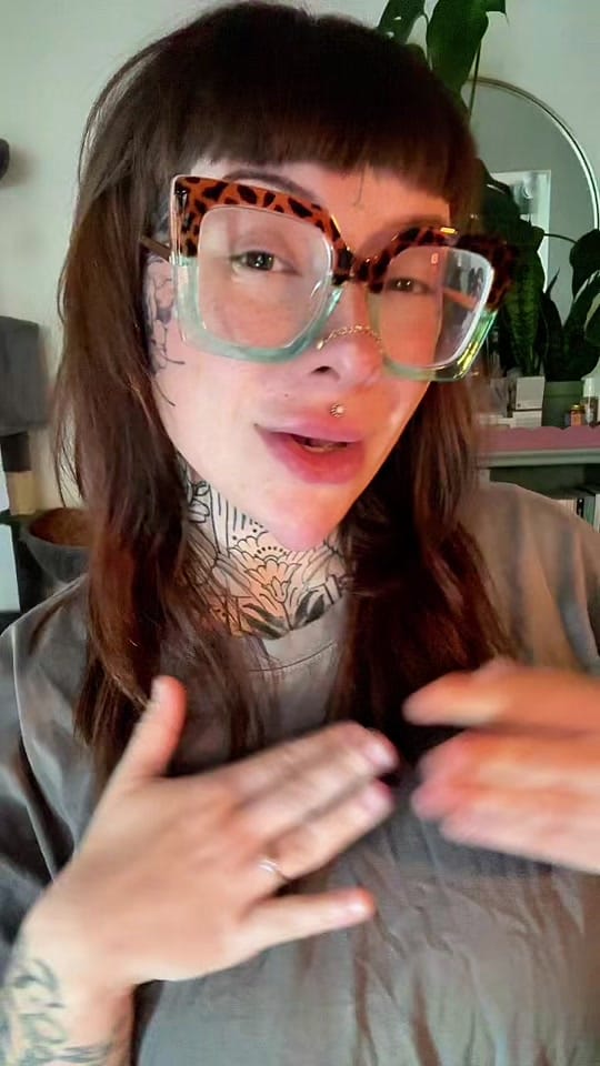 Post 2 by Kel' 🌸 on TikTok (video)
