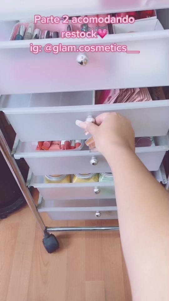 Post 5 by Cosméticos 💄 on TikTok (video)