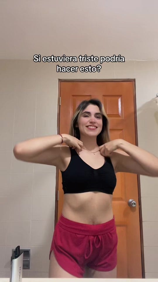 Post 6 by Valeria G. on TikTok (video)