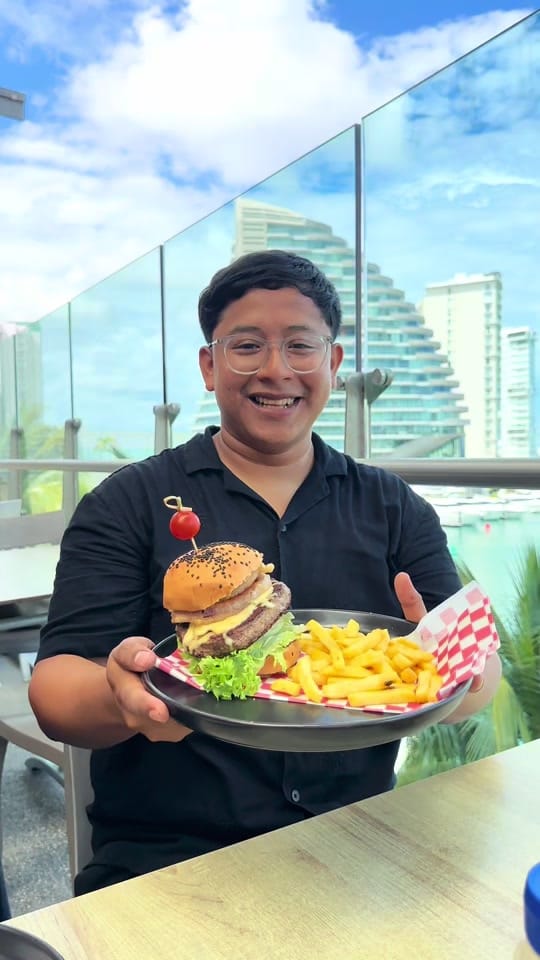 Post 4 by Jonathan Oy on TikTok (video)