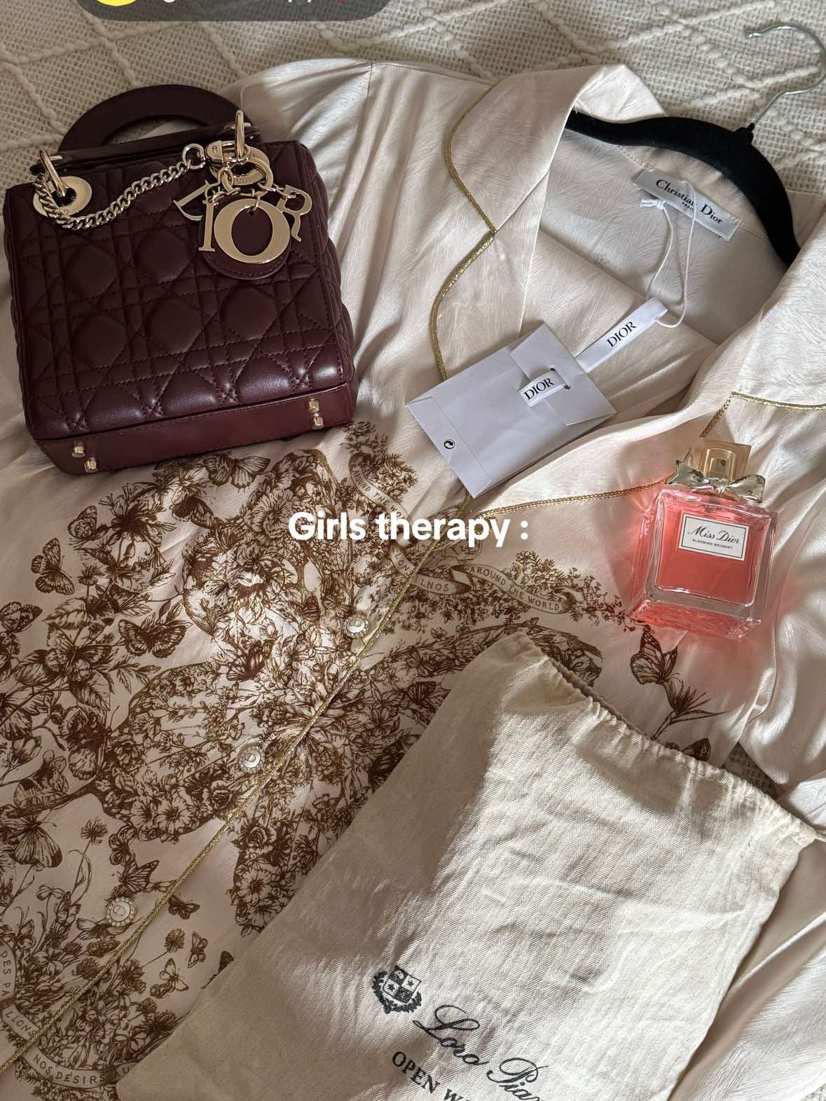 Post 2 by A&O 👯‍♀️ on TikTok (video)