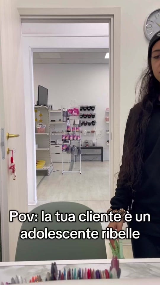 Post 8 by Francesca Ciaponi Effe Nails on TikTok (video)