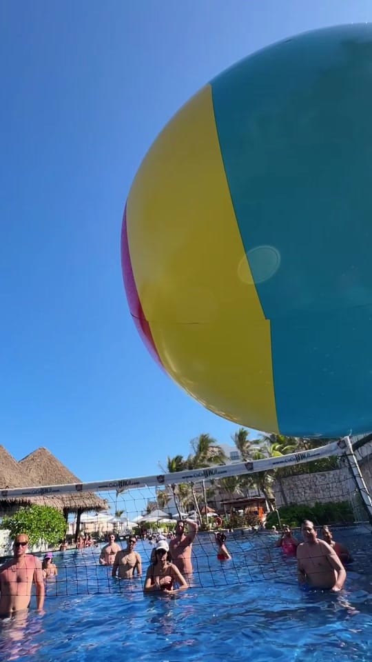 Post 2 by Fiesta Americana CondesaCancún on TikTok (video)