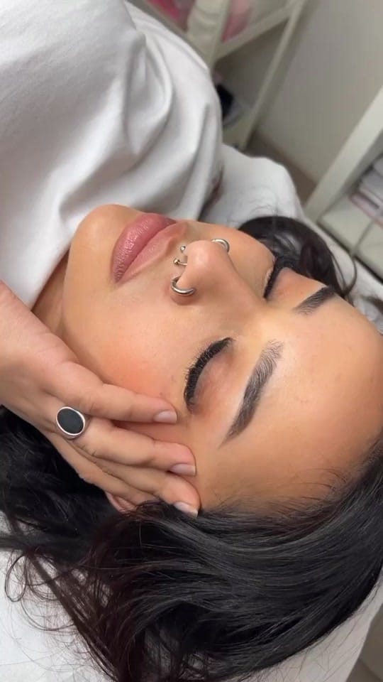 Post 10 by NbeautyCosmetics.Paris on TikTok (video)