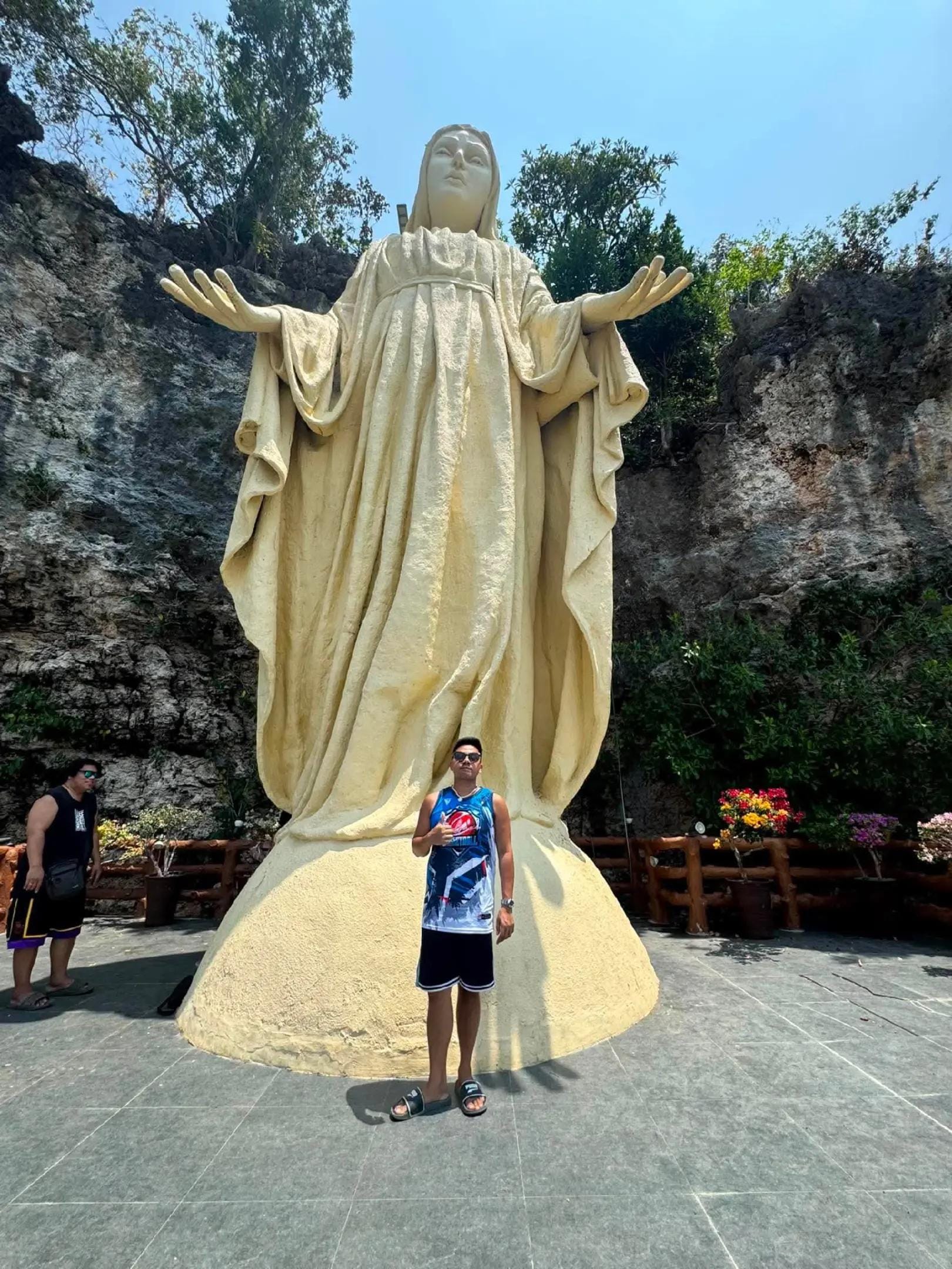 Post 3 by Jayvee🇵🇭 on TikTok (video)