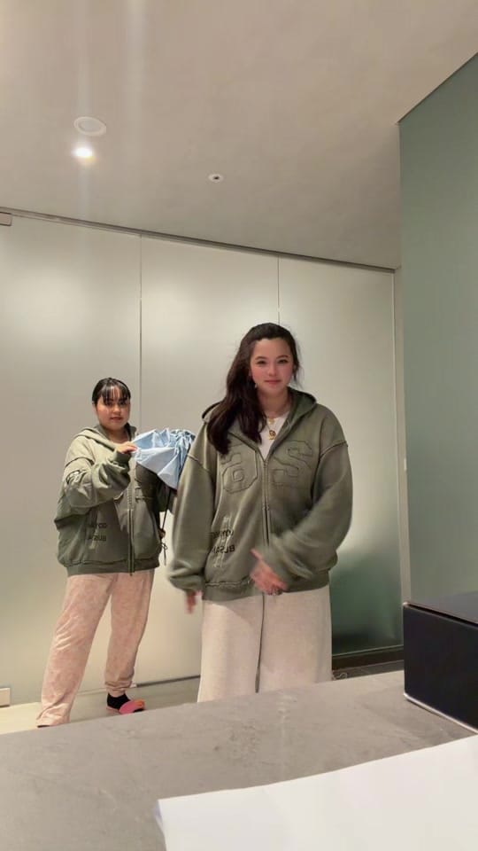 Post 1 by jungkook's girl⁷ (세미) on TikTok (video)