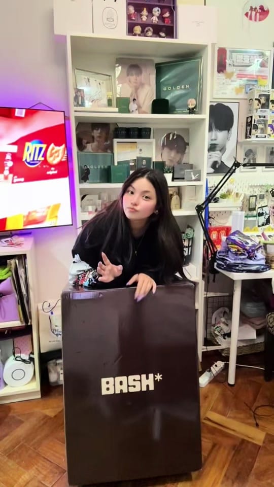 Post 8 by jungkook's girl⁷ (세미) on TikTok (video)