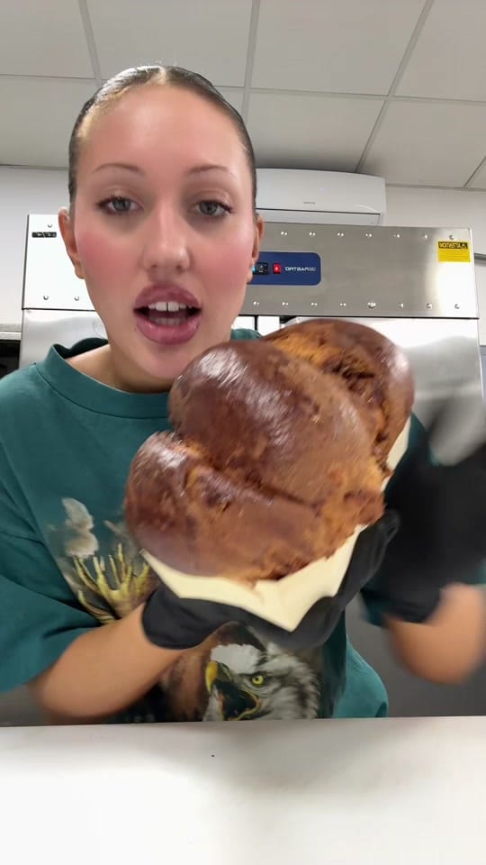 Post 3 by Petra on TikTok (video)