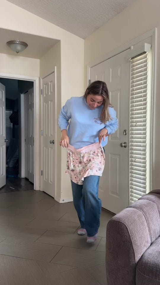 Post 10 by by andrea leon on TikTok (video)