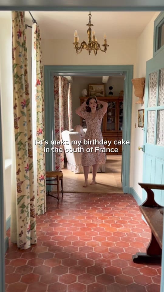 Post 8 by Ainsley Durose on TikTok (video)
