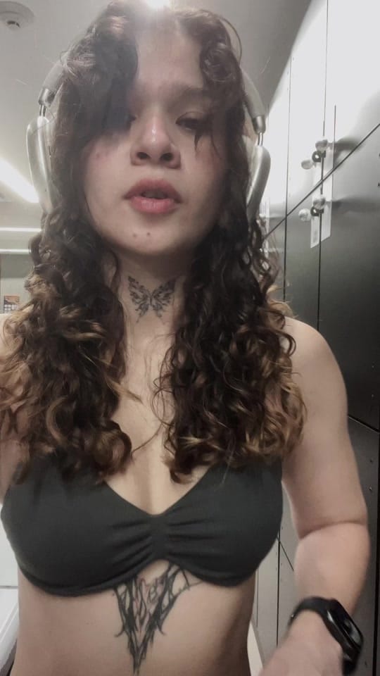 Post 2 by anlesssk on TikTok (video)