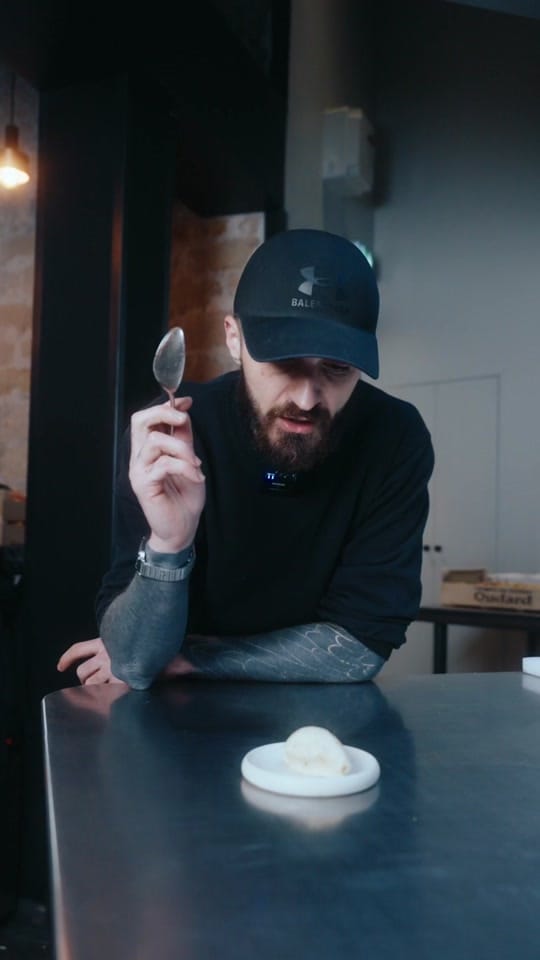 Post 8 by Guillaume Sanchez on TikTok (video)