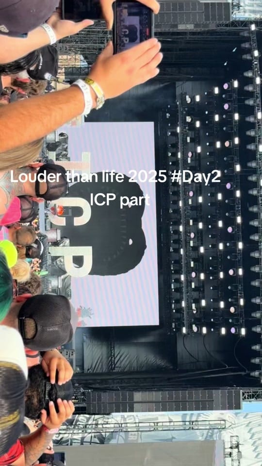 Post 10 by Michayla | Photographer on TikTok (video)