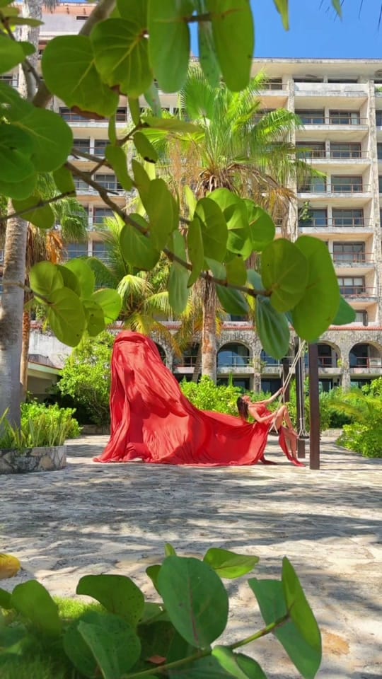 Post 7 by Flying Dress Cozumel on TikTok (video)