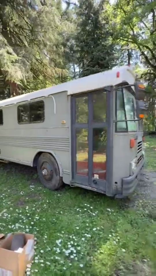 Post 9 by Tiny House Tom on TikTok (video)