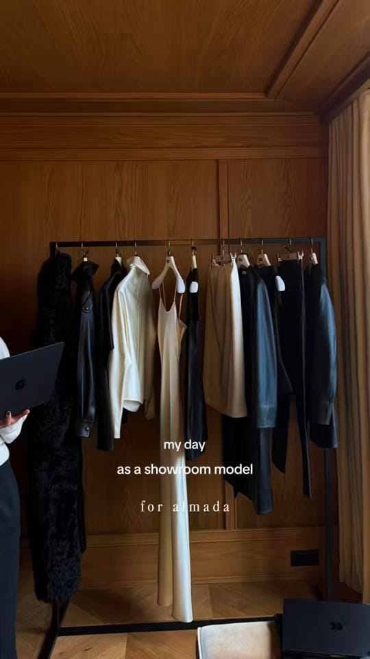 Post 10 by Ona on TikTok (video)