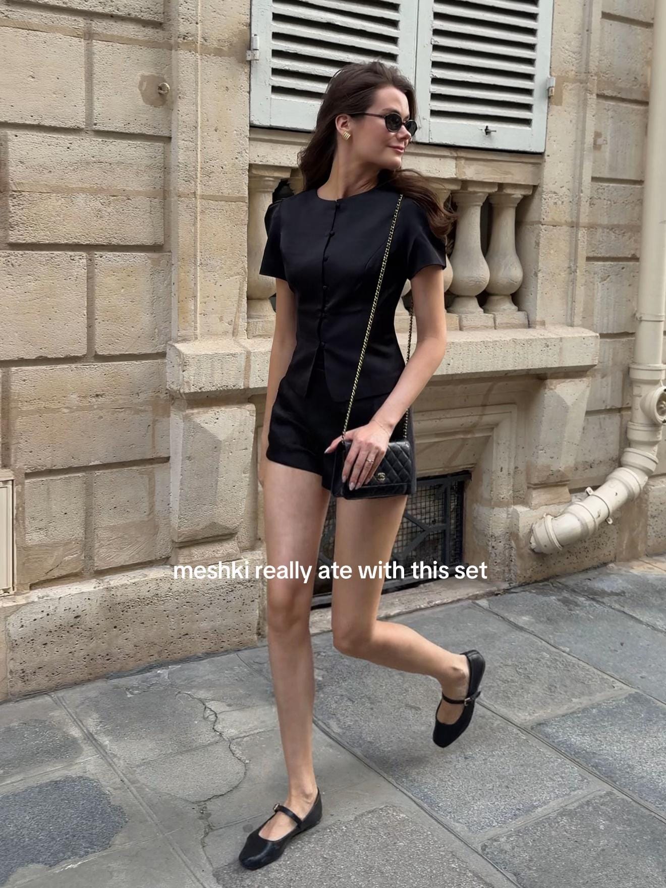 Post 2 by Ona on TikTok (video)