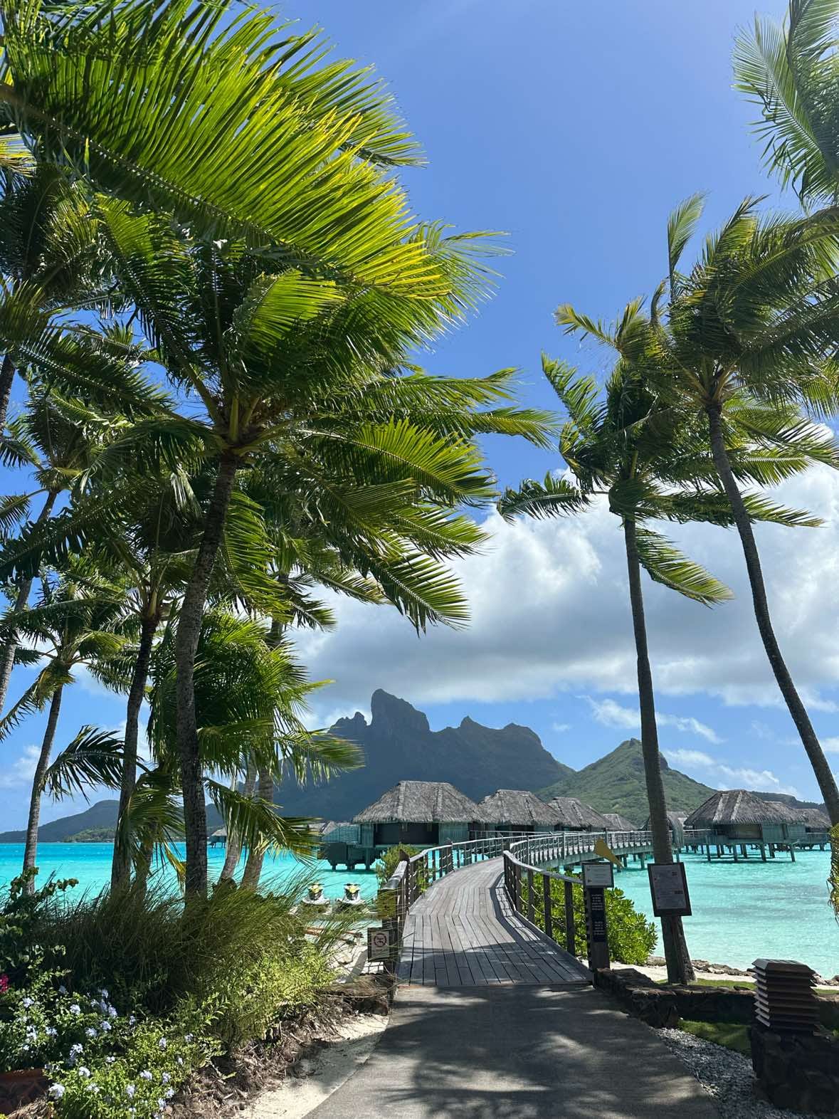 Post 10 by Twotraveloovers on TikTok (video)
