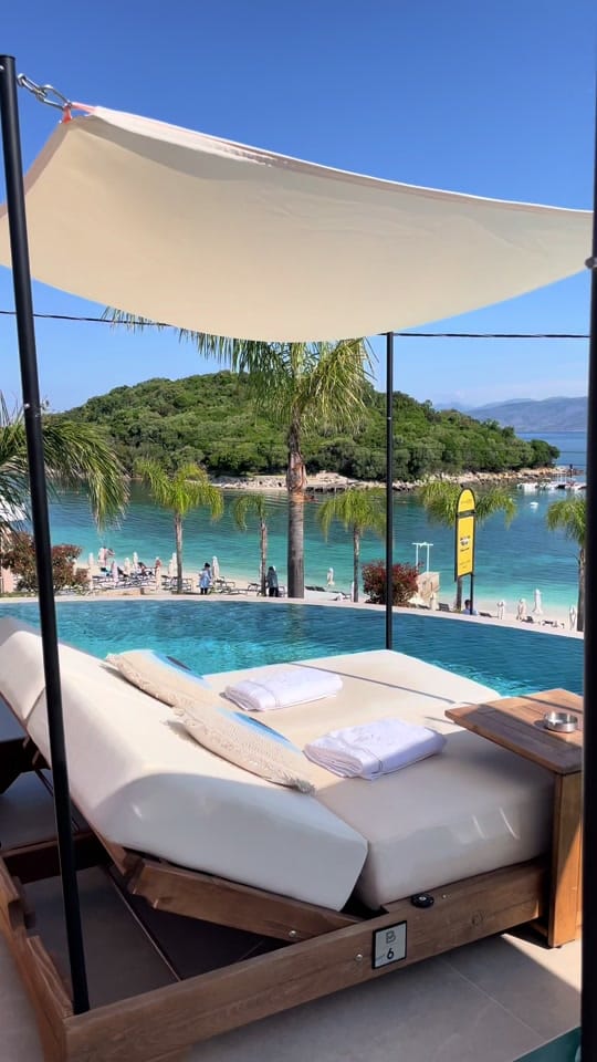 Post 9 by Naomie ✨| Luxury travel on TikTok (video)
