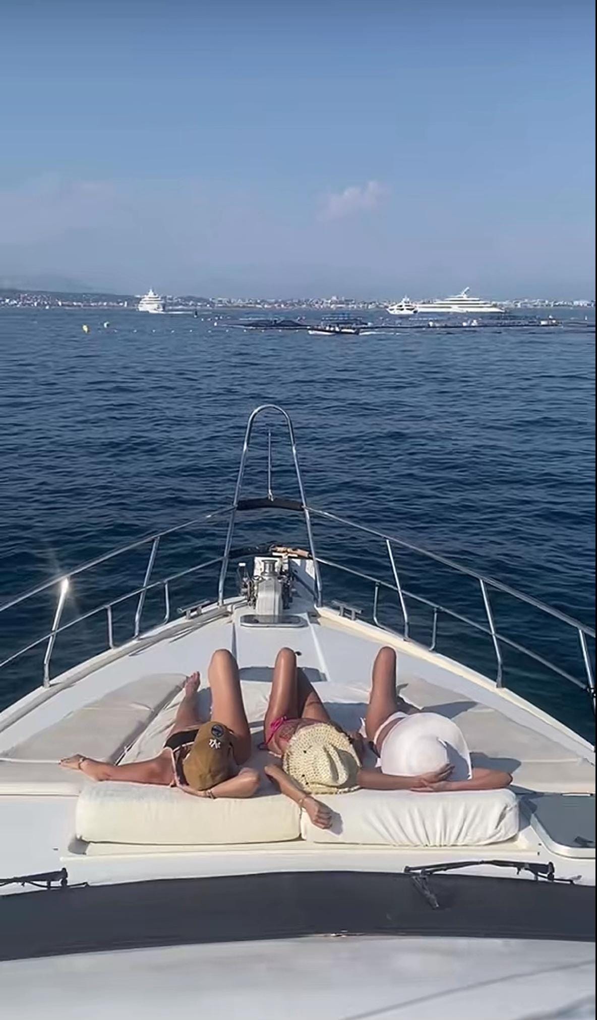 Post 6 by ✨Shery France ✨ on TikTok (video)
