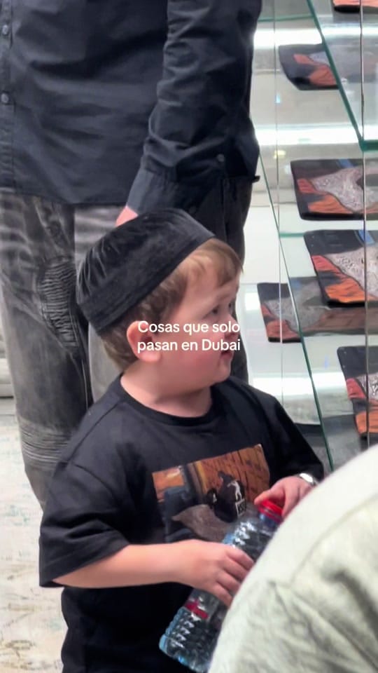 Post 8 by Aleeyleoo on TikTok (video)