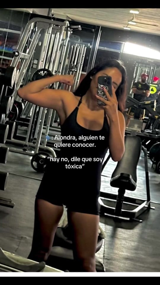 Post 4 by Alondra Castillo on TikTok (video)