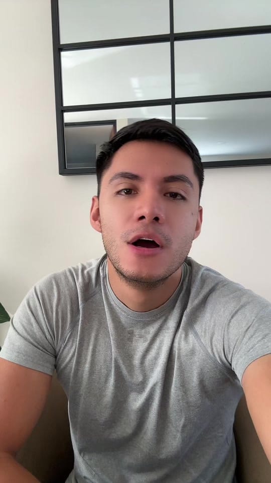 Post 6 by Alan Collazo on TikTok (video)