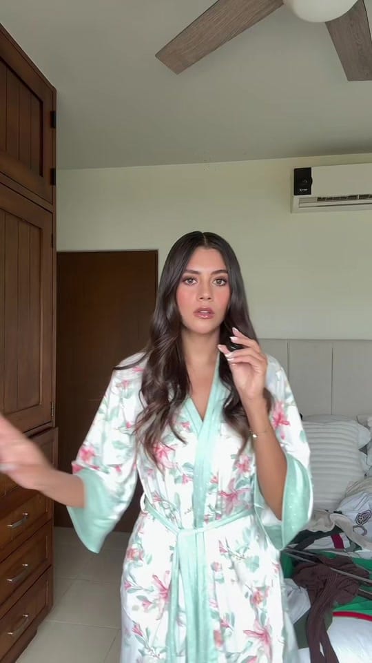 Post 6 by Andrea on TikTok (video)