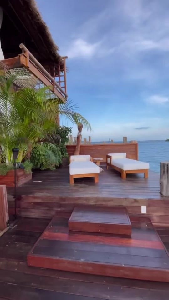 Post 10 by Robin J | Travel Advisor🏝️✈️ on TikTok (video)