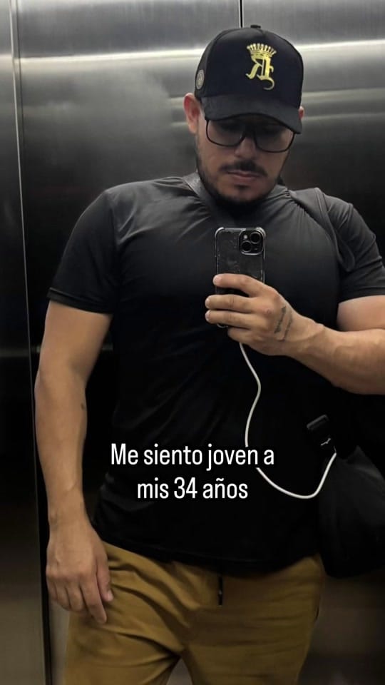 Post 9 by Joel de los memes on TikTok (video)