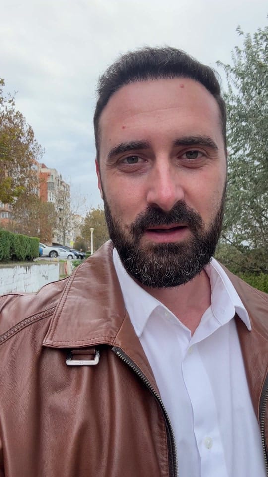 Post 9 by Cosmin Gheorghe on TikTok (video)