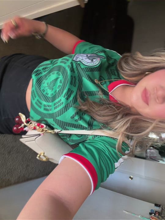 Post 2 by Ellie ♡ on TikTok (video)