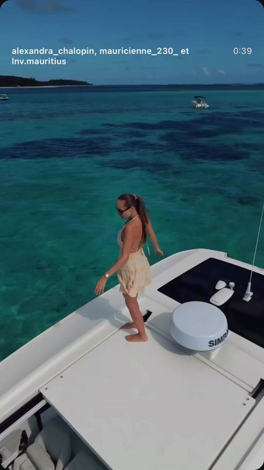 Post 3 by alysson_15_ on TikTok (video)