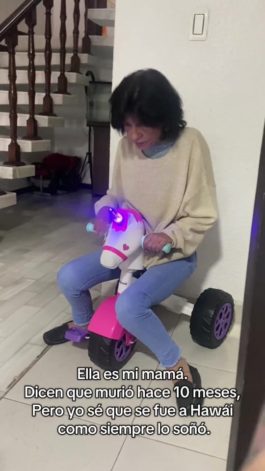 Post 8 by Adriana Castillo ( Adrix) on TikTok (video)