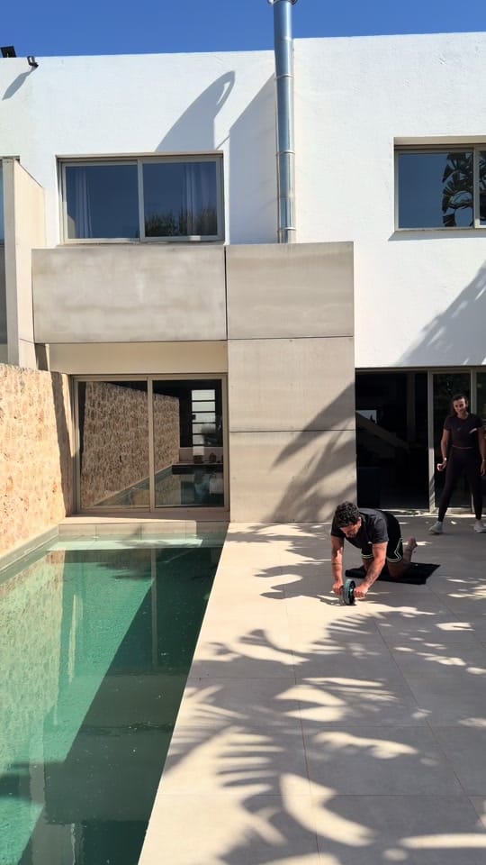 Post 6 by Valentin Leonard on TikTok (video)