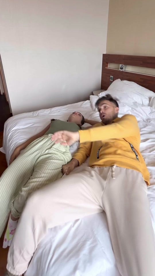 Post 2 by Lesly et Jay on TikTok (video)