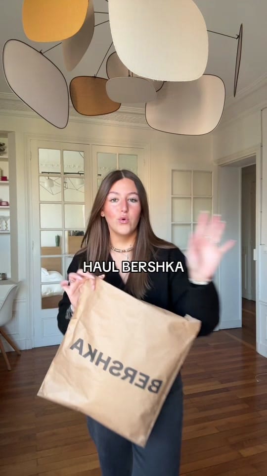 Post 3 by elisa_tizi13 on TikTok (video)