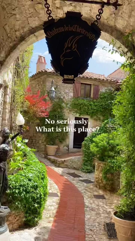 Post 8 by Mia in France on TikTok (video)