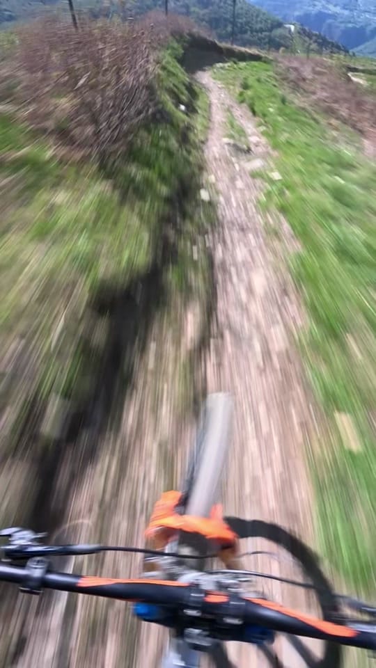 Post 8 by Adrien Loron on TikTok (video)