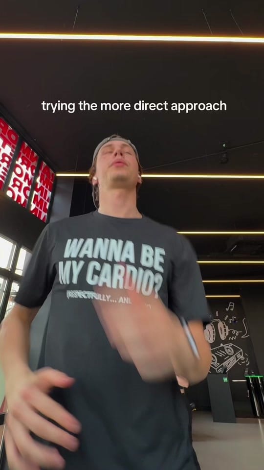 Post 5 by LEÓN IGLESIAS on TikTok (video)