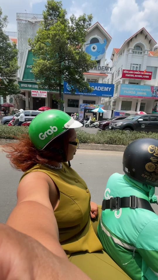 Post 10 by Where’s Paris? on TikTok (video)