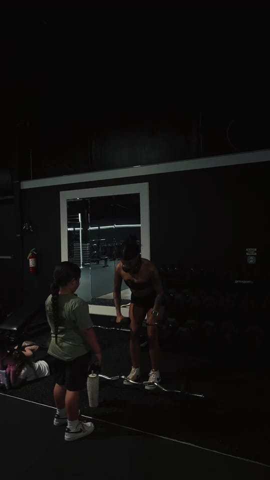 Post 2 by CHRISTINAR | FITNESS&PHOTO🍒✨ on TikTok (video)