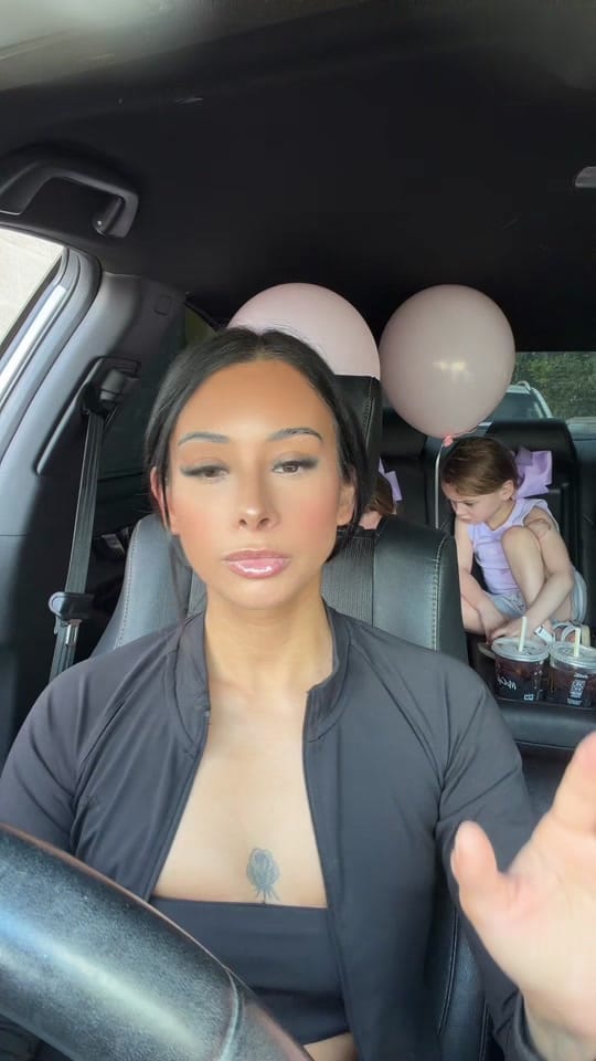Post 7 by CHRISTINAR | FITNESS&PHOTO🍒✨ on TikTok (video)