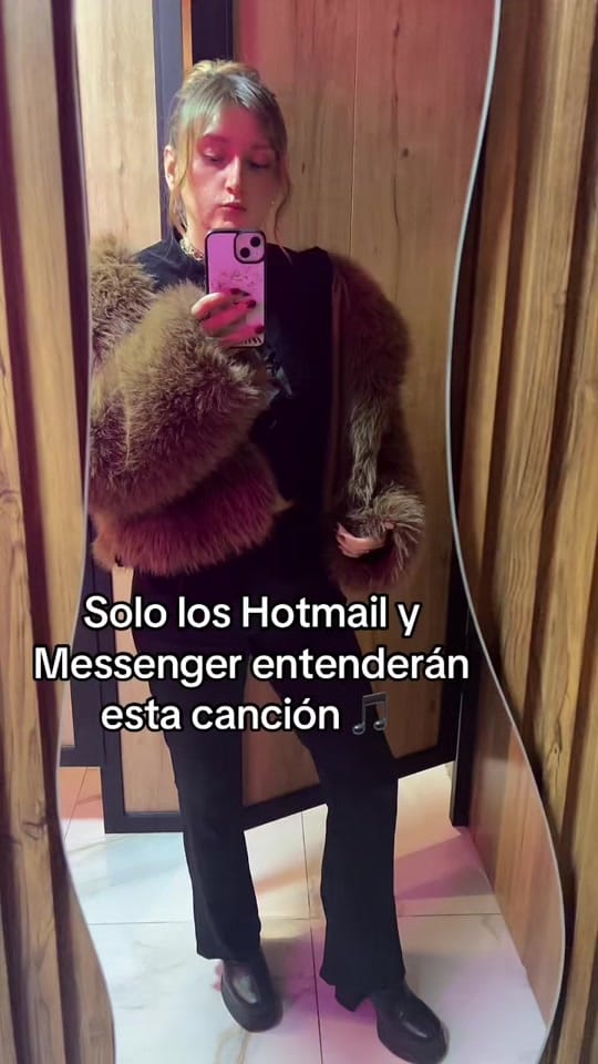 Post 1 by Marcela Paz on TikTok (video)