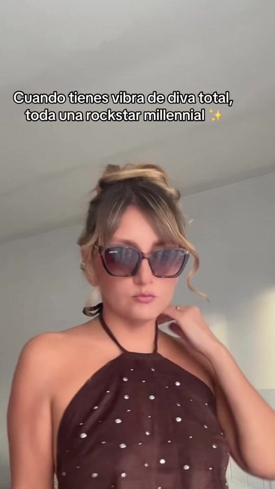 Post 6 by Marcela Paz on TikTok (video)